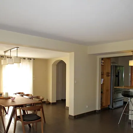 Holiday Ferienhaus Mit Pool * Йер