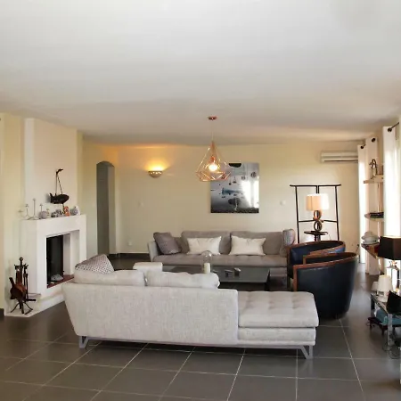 Дом отдыха Holiday Ferienhaus Mit Pool Йер