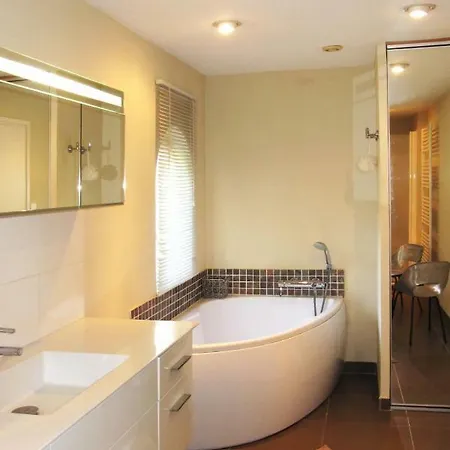 Holiday Ferienhaus Mit Pool * Йер